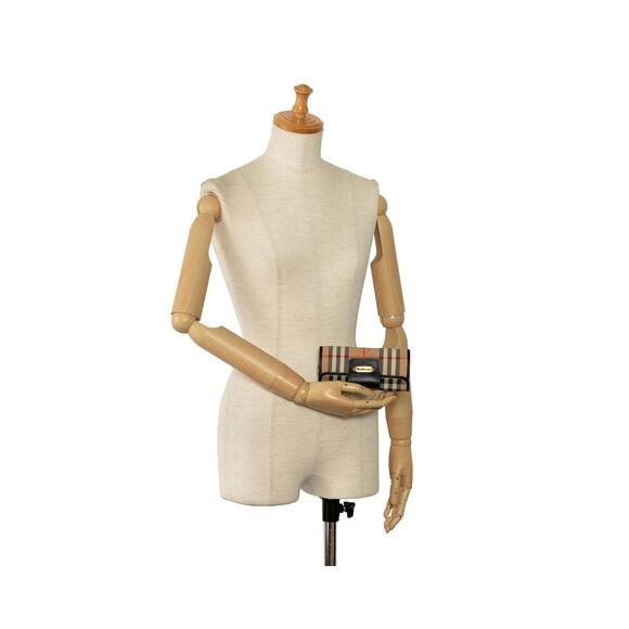 Pre Loved Burberry Haymarket Check Golf Pouch - Picture 13 of 13